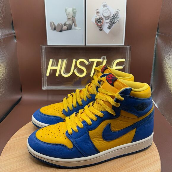 Nike Women's Air Jordan 1 Retro Hi OG ‘Laney’ Sz 9.5 - Picture 2 of 10